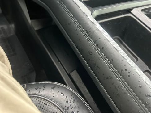 Used 2025 Ford F450 Platinum w/ FX4 Off-Road Package image 18