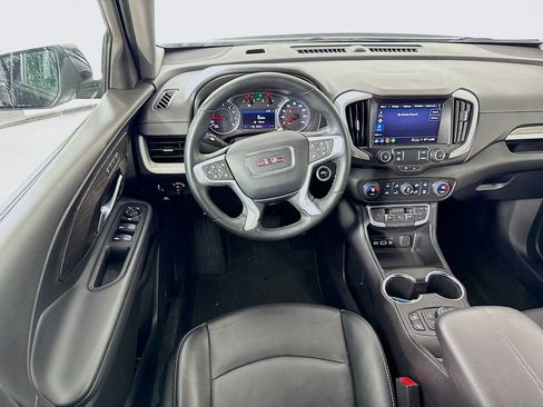 Used 2024 GMC Terrain SLT image 21