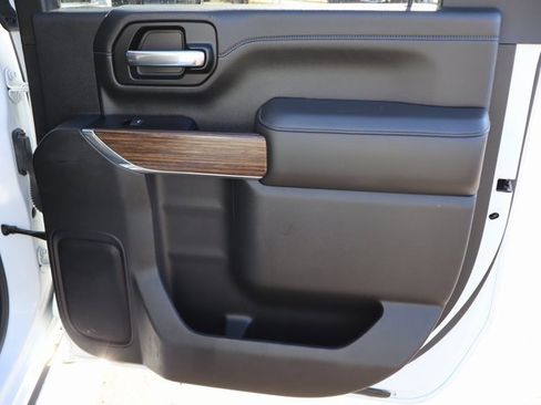 Used 2020 Chevrolet Silverado 2500 High Country w/ Technology Package image 51