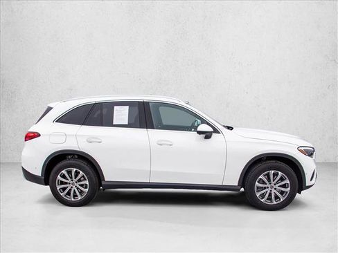 Certified 2026 Mercedes-Benz GLC 300 4MATIC image 4