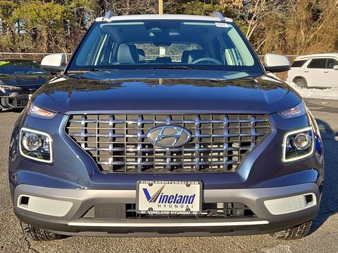 Certified 2025 Hyundai Venue Limited FWD image 35