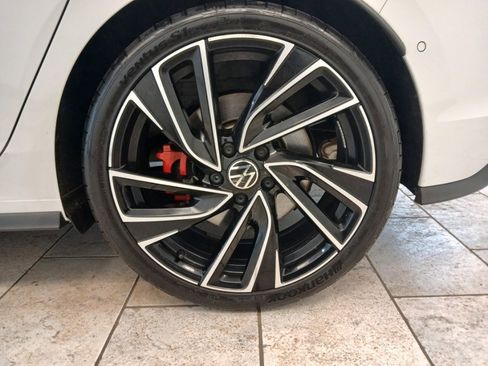 Used 2024 Volkswagen GTI Autobahn image 31