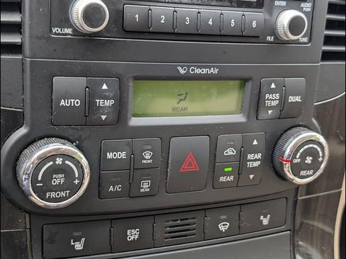 Used 2014 Kia Sedona EX w/ Luxury Package FWD image 16