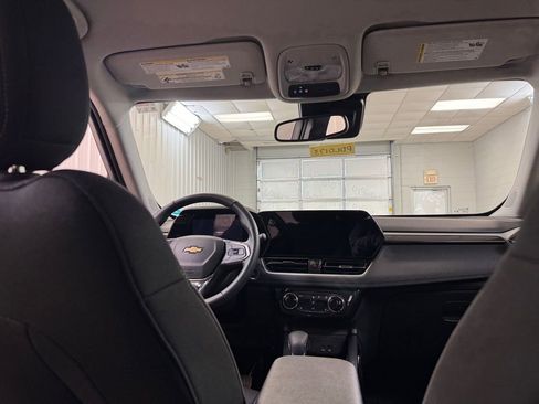 Used 2025 Chevrolet TrailBlazer LT w/ Convenience Package image 22