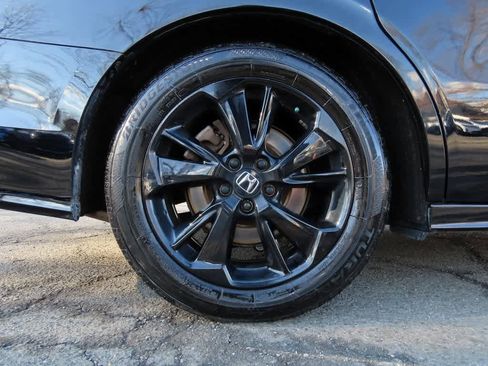 Certified 2023 Honda Odyssey Sport image 9