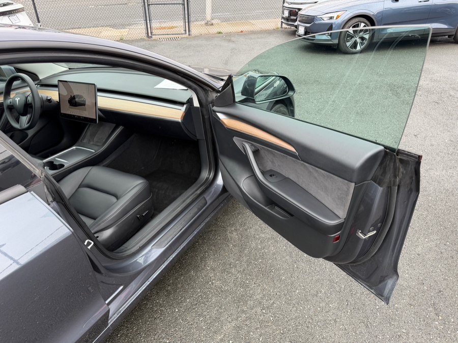 Used 2023 Tesla Model 3 Standard Range RWD image 33