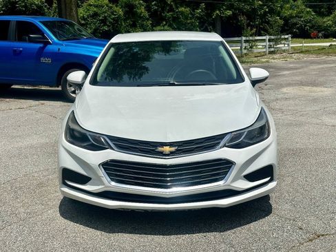 Used 2016 Chevrolet Cruze LT FWD image 2