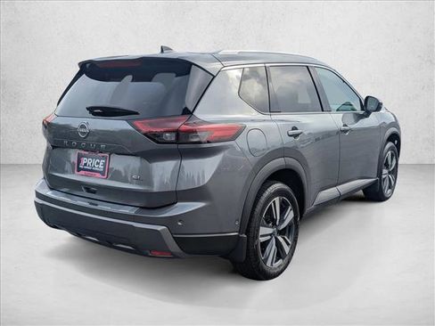 Used 2024 Nissan Rogue SL w/ SL Premium Package image 5