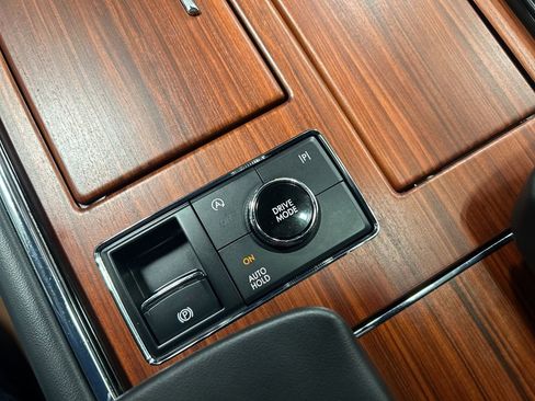 Certified 2024 Lincoln Navigator L Reserve image 27