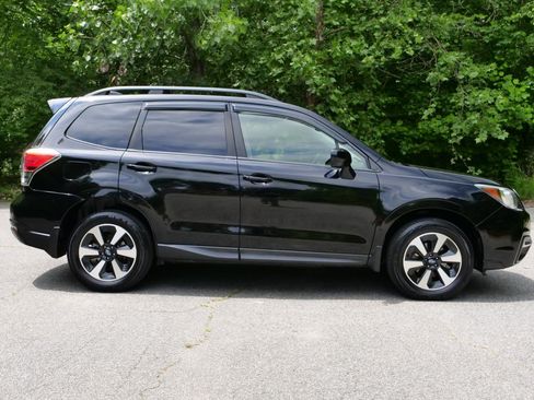 Used 2018 Subaru Forester 2.5i Premium w/ Protection Package #1 AWD/4WD image 29