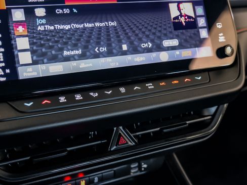 Used 2025 Dodge Charger R/T w/ Quick Order Package 25M R/T image 21