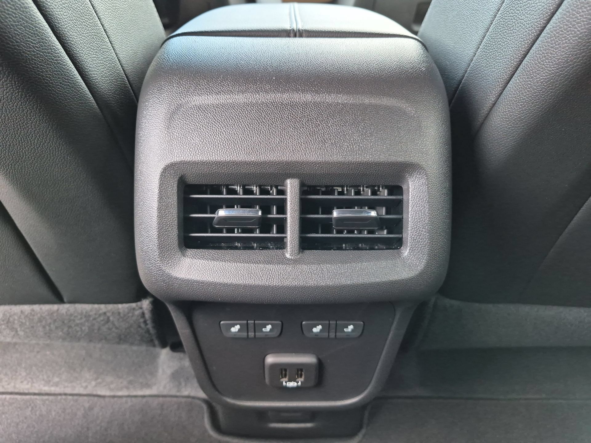 Certified 2023 Chevrolet Equinox Premier AWD/4WD image 22