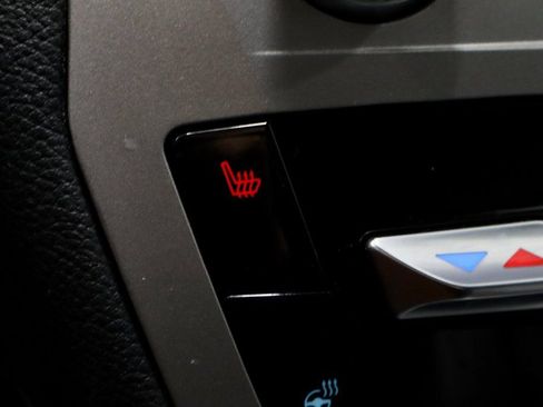 Certified 2022 Ford Explorer XLT w/ Equipment Group 202A image 4