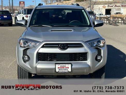 Used 2022 Toyota 4Runner TRD Off-Road image 2