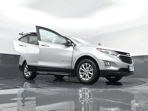 Used 2021 Chevrolet Equinox LT AWD/4WD image 32
