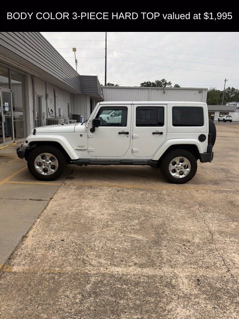 Used 2015 Jeep Wrangler Unlimited Sahara w/ Connectivity Group AWD/4WD image 3