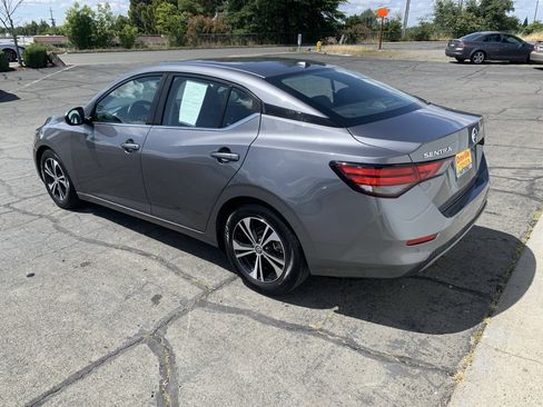 Used 2023 Nissan Sentra SV FWD image 3