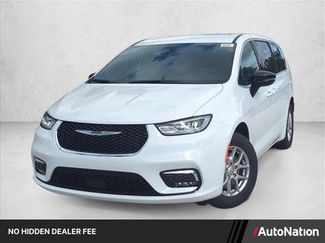 New 2026 Chrysler Pacifica Select FWD video 1