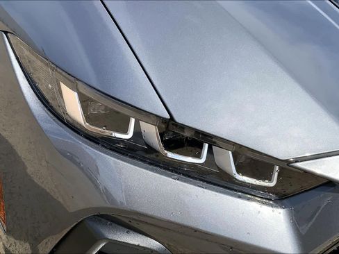 Used 2024 Ford Mustang GT Premium image 28