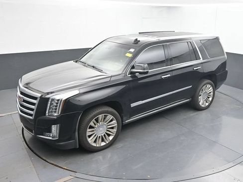 Used 2016 Cadillac Escalade Premium AWD/4WD image 16