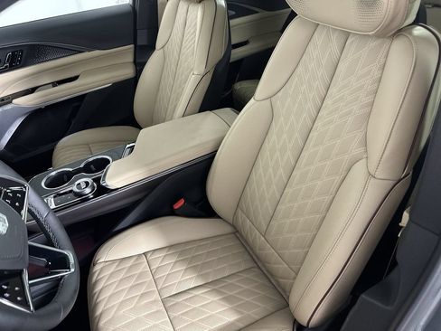 Used 2026 Cadillac Lyriq Signature Luxury w/ Nappa Leather Package RWD image 22