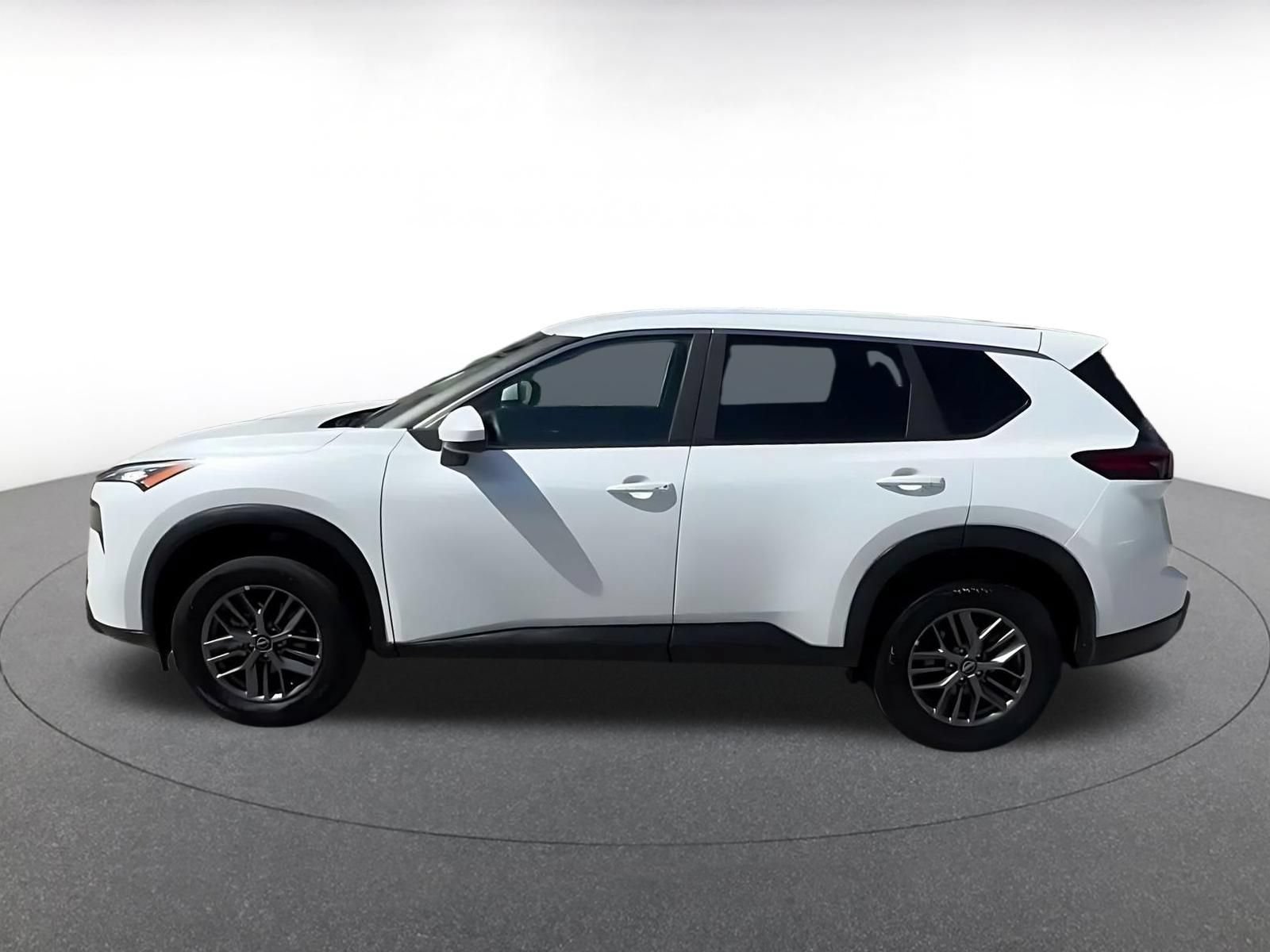 Used 2026 Nissan Rogue SV AWD/4WD image 8