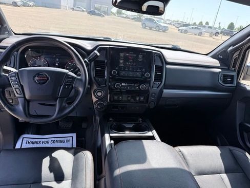 Used 2021 Nissan Titan PRO-4X w/ Pro-4x Convenience Package AWD/4WD image 15