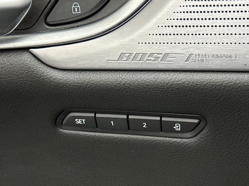 Used 2025 Cadillac XT5 Premium Luxury image 39