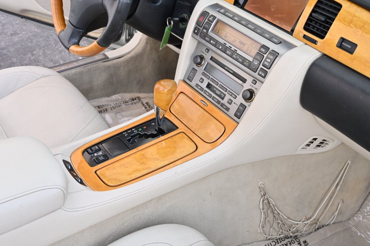 Used 2002 Lexus SC 430 Convertible RWD image 19