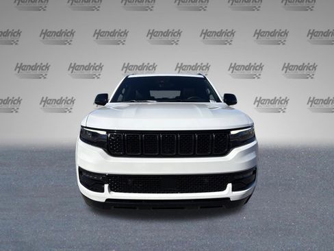 Used 2024 Jeep Wagoneer Series II image 3