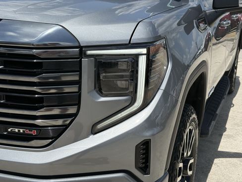 Used 2024 GMC Sierra 1500 AT4 w/ Technology Package AWD/4WD image 12