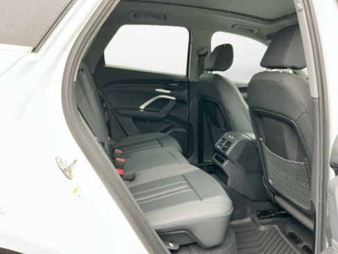 New 2025 Audi Q5 Premium Plus image 12