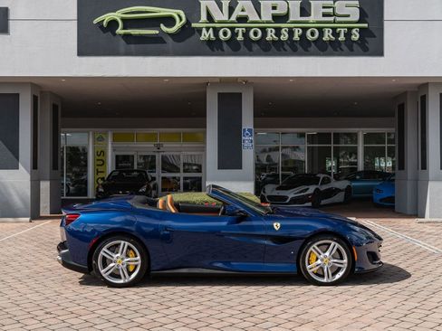 Used 2019 Ferrari Portofino image 38