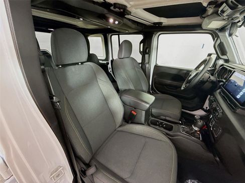 Used 2024 Jeep Wrangler Sport S image 18