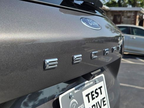 Used 2021 Ford Escape SE FWD image 8