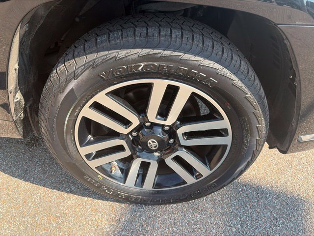 Used 2018 Toyota 4Runner Limited AWD/4WD image 10