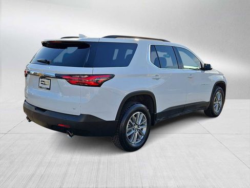 Used 2023 Chevrolet Traverse LT image 8