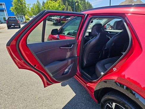 Certified 2024 Kia Niro Wind FWD image 21