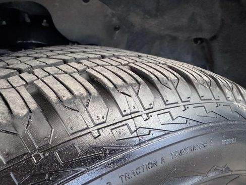 Used 2023 Ford Expedition Limited image 36