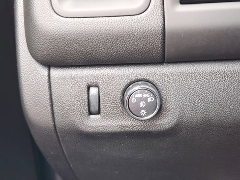 Used 2016 Chevrolet Colorado LT w/ Luxury Package, Chrome RWD image 27