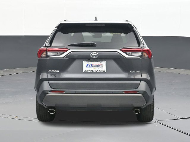 Used 2019 Toyota RAV4 Limited FWD image 10
