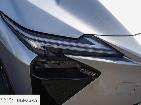 New 2026 Lexus ES 350e FWD image 10