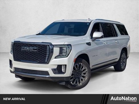 Used 2023 GMC Yukon XL Denali Ultimate AWD/4WD image 1