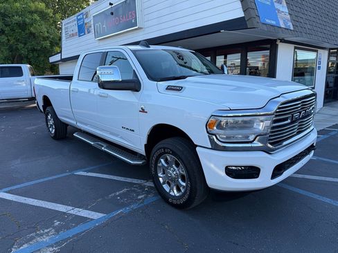 Used 2024 RAM 2500 Laramie AWD/4WD image 1