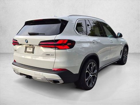 Used 2024 BMW X5 xDrive40i w/ Premium Package AWD/4WD image 5