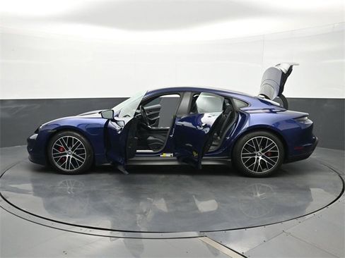 Certified 2020 Porsche Taycan 4S image 31