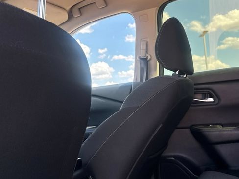 Certified 2025 Nissan Rogue SV FWD image 35