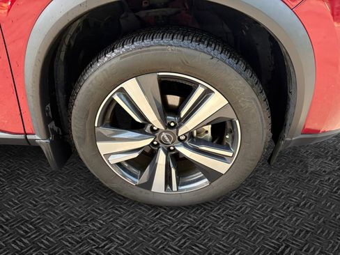 Used 2024 Nissan Rogue SL w/ SL Premium Package FWD image 11