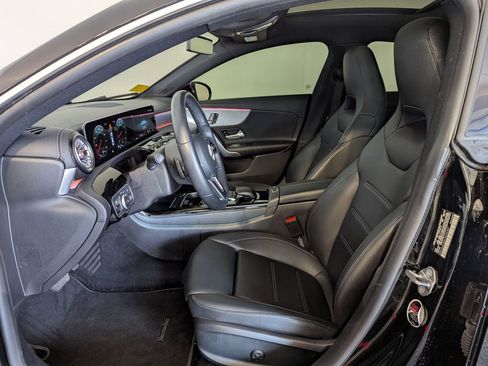 Used 2020 Mercedes-Benz CLA 250 image 4