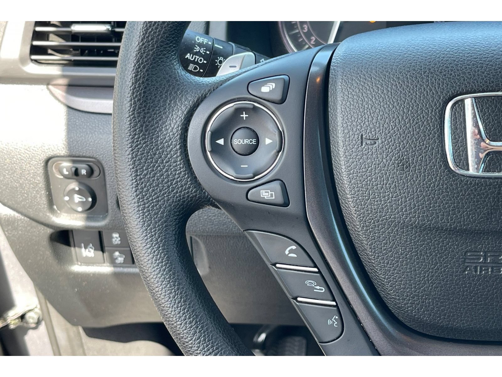 Certified 2022 Honda Ridgeline Sport image 33